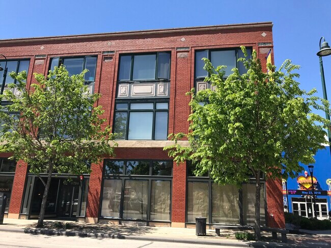 Foto del edificio - 6710 Detroit Ave