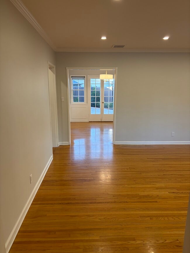 Foto del edificio - 851 Graynold Ave