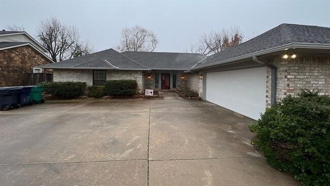 Foto del edificio - 12510 Maple Ridge Rd