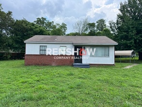 Building Photo - 3240 Madewell St