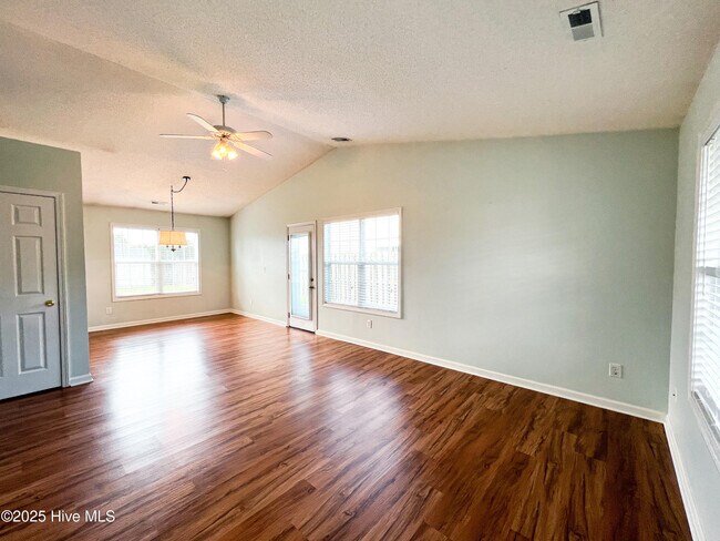 Building Photo - 7321 Verona Dr