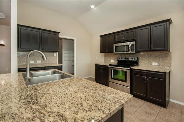 Building Photo - 501 Crown Oaks Dr