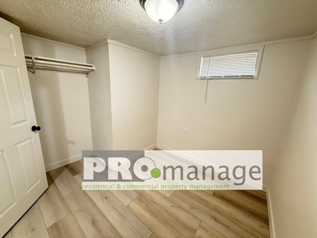 Building Photo - 437 W Crowley St