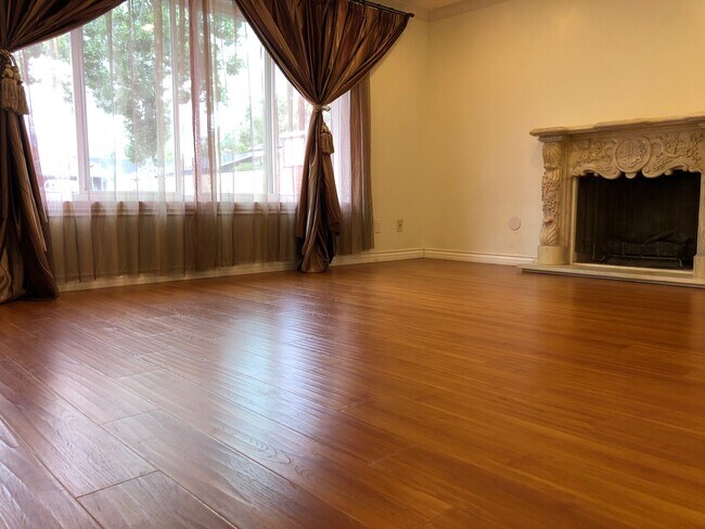 Foto del edificio - 9520 Workman Ave