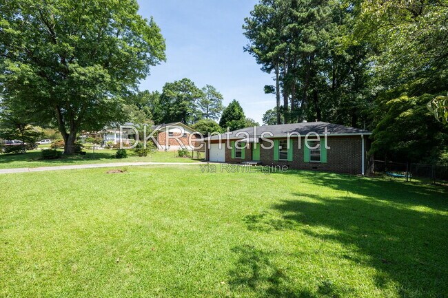 Building Photo - 754 Sheffield Rd