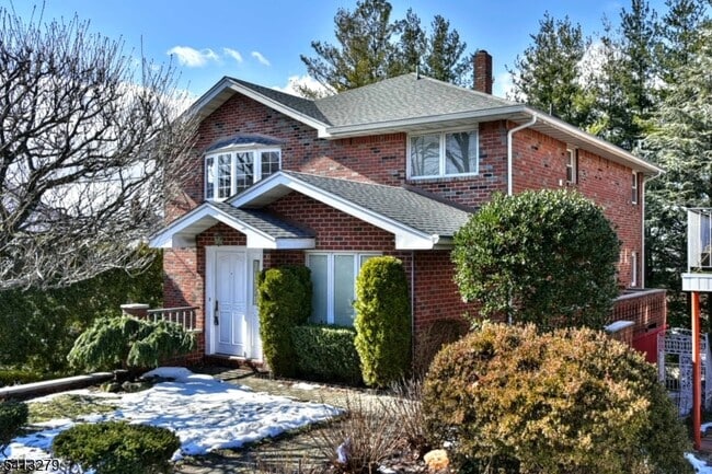 Building Photo - 411 10th St