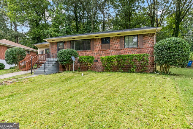 Building Photo - 2788 Lancaster Dr