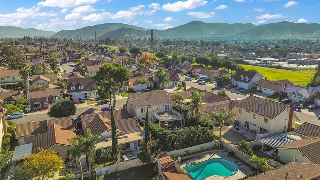 Building Photo - 11322 Oakwood Dr