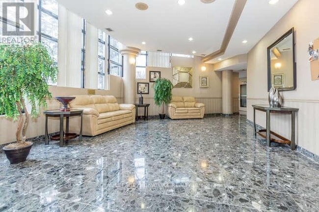 Photo du bâtiment - 25 Trailwood Dr