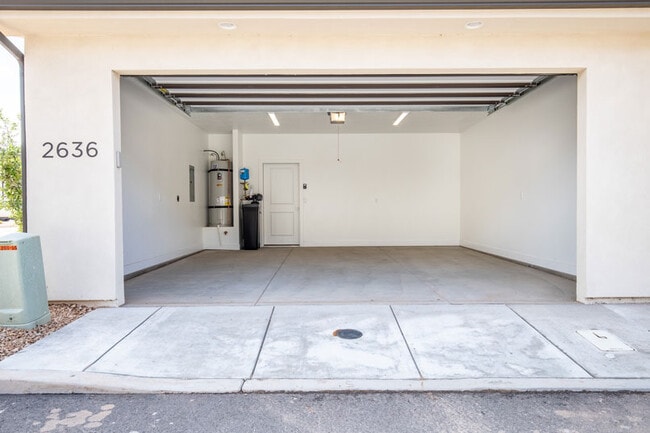 Building Photo - 2645 E Gray Birch Dr