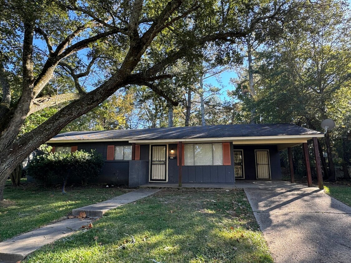 Foto principal - 1547 Dianne Dr