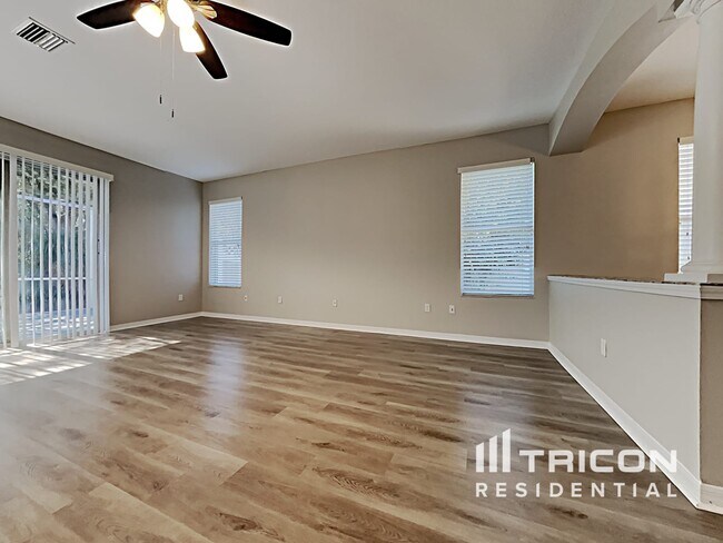 Building Photo - 15826 Cedar Elm Terrace