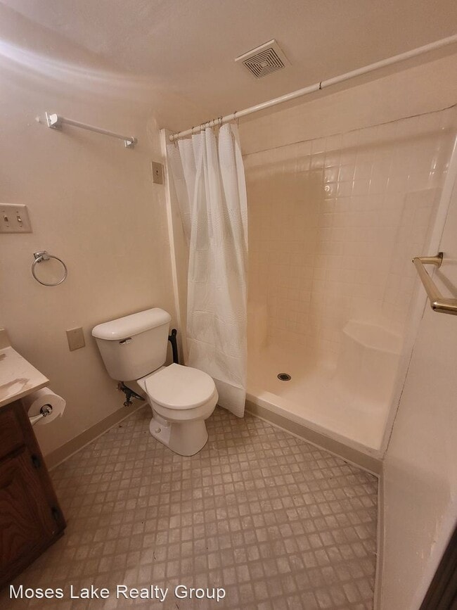Foto del edificio - Studio, 1 bath House - 2710 West Lakeside ...