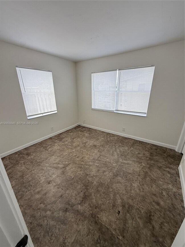 Foto del edificio - 801 N H St