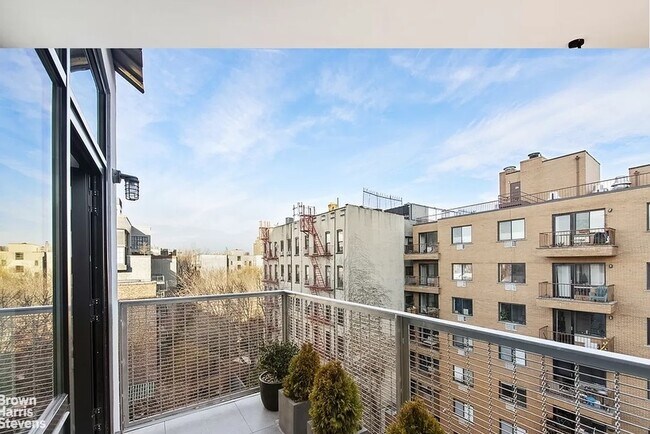 Building Photo - 277 EAST 7TH STREET #3