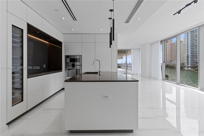 Foto del edificio - 300 Biscayne Blvd Way