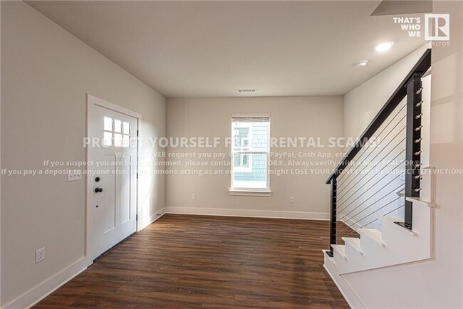 Building Photo - 1003 S Laramie Hts