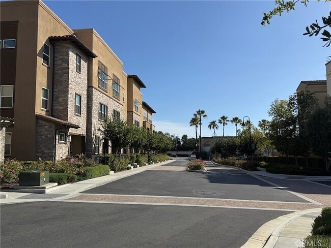 Photo - 9 Sanctuary Ln Townhome