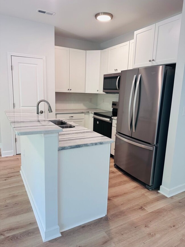 Foto del edificio - New Construction less than 30 minutes from...