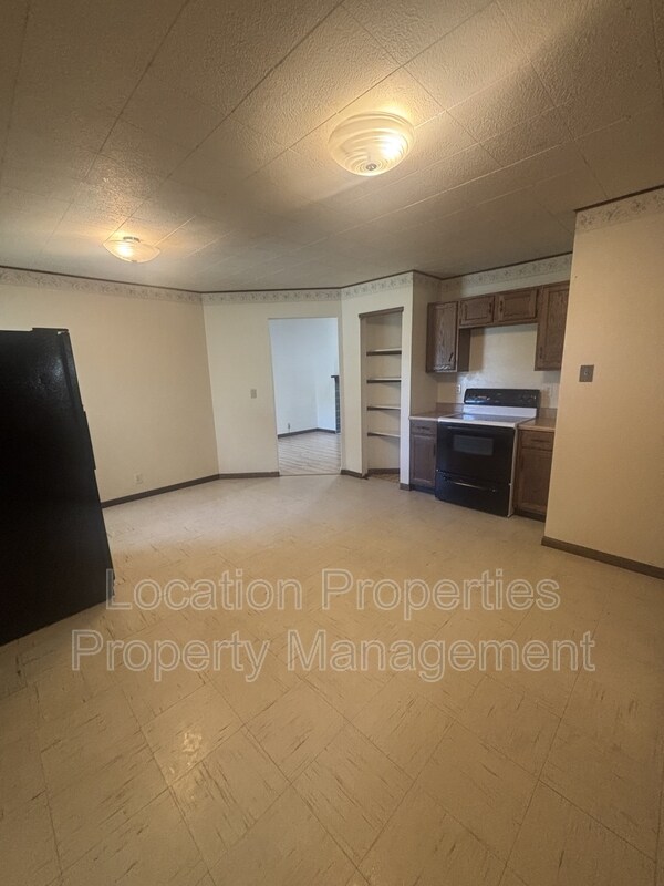 Building Photo - 3741 Brush Creek Dr