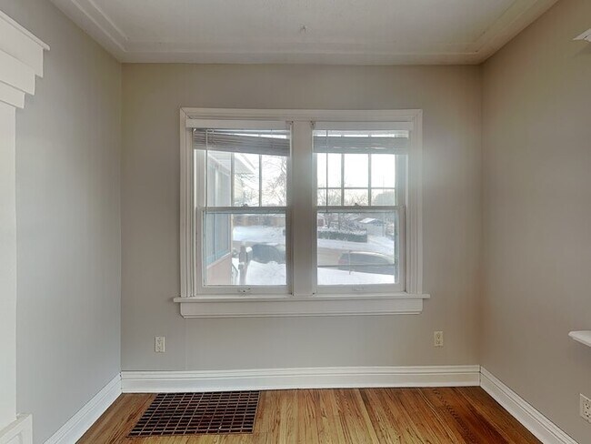 Foto del edificio - 3610 Oakdale Ave N