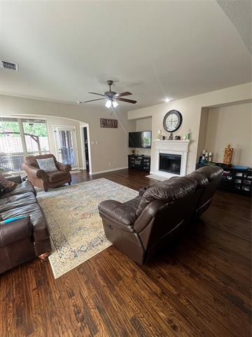 Foto del edificio - 2117 Willard Dr