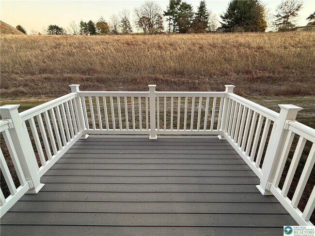 Foto del edificio - 7676 Clayton Ave