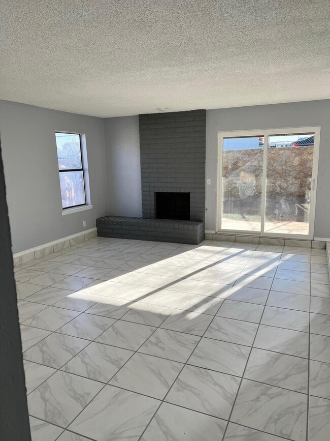 Building Photo - 1502 Monte Sanders Ln
