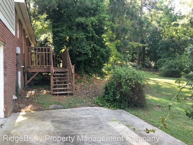 Building Photo - 3 br, 2 bath House - 8 Cumberland Dr.
