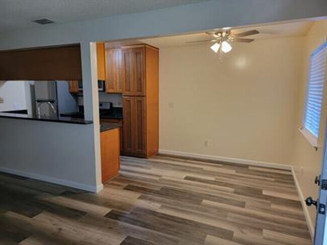 Foto del edificio - 11571 Garnet Way