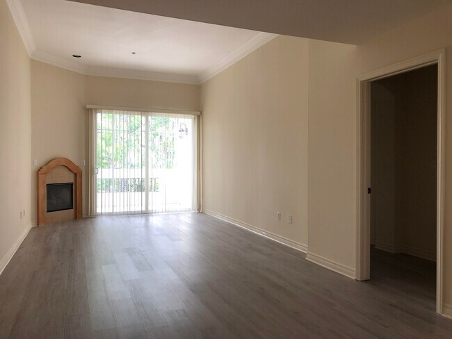 Building Photo - 4309 Dixie Canyon Ave