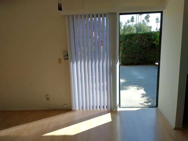 Building Photo - 5314 Los Coyotes Dr
