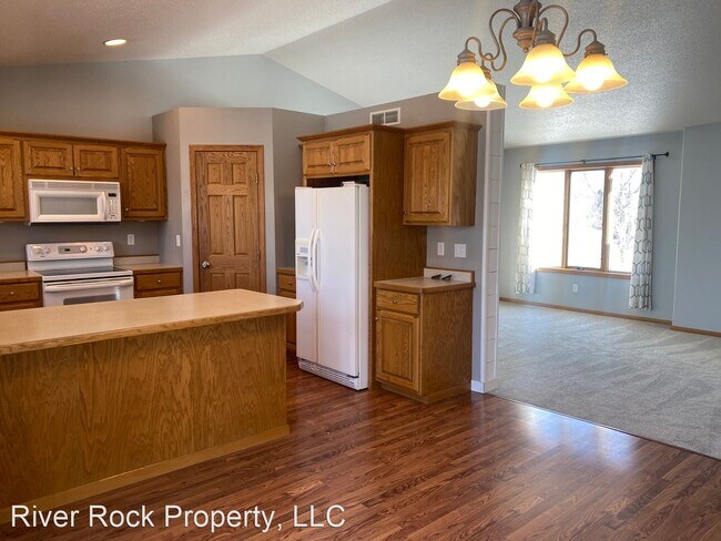 Foto del edificio - 4 br, 2 bath House - 3327 44th Avenue South