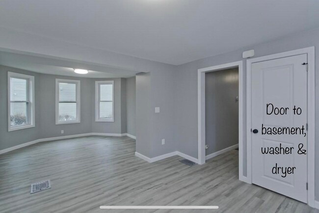 Building Photo - 47 Olive St