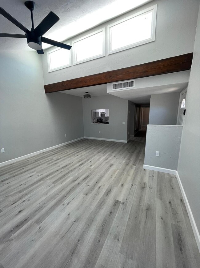 Building Photo - 3455 E Pima St