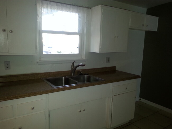 Foto del edificio - 3Bed/2Bath House w/1-Car Garage, Great Yar...