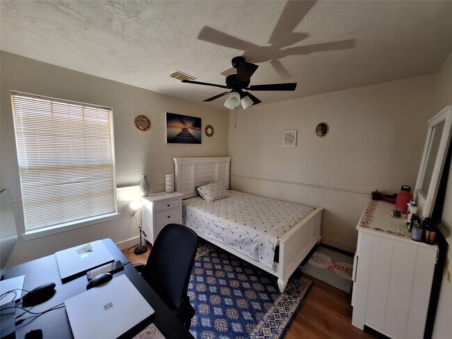 Building Photo - 20323 Concord Hill Dr
