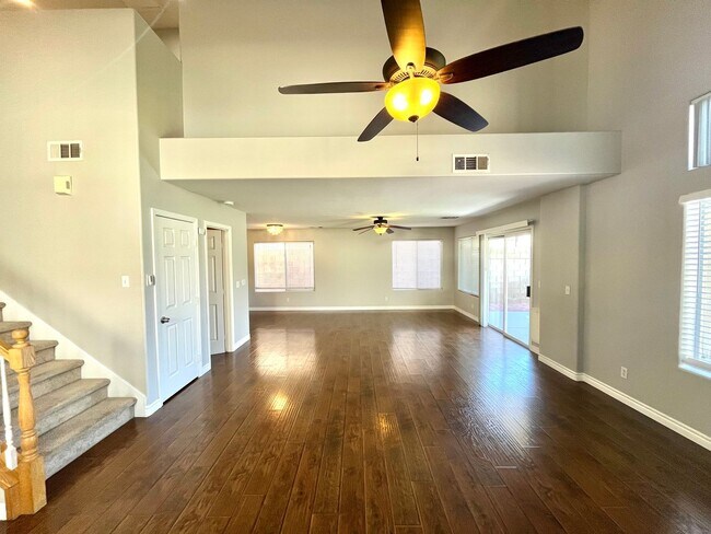 Foto del edificio - **$800 OFF MOVE IN BY 12/01/25**Spacious 3 Bedroom, 2.5 Bath Home with No HOA and Modern Finishes
