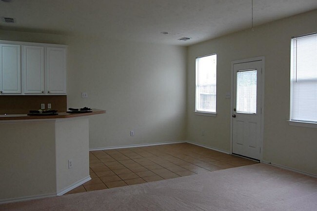 Building Photo - 182 N Burberry Park Cir