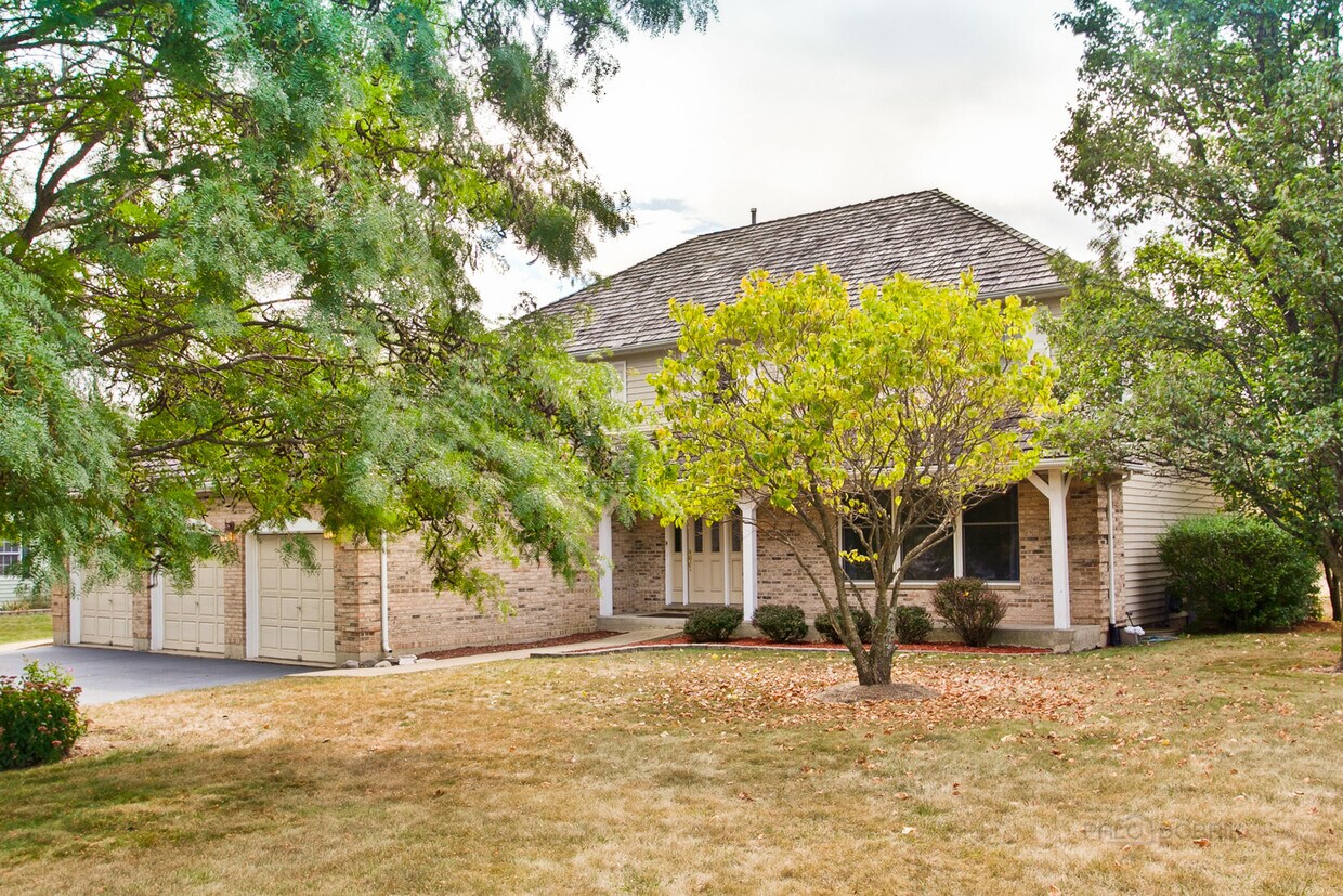 26585 Stockholm Ave, Ingleside, IL 60041 House for Rent in Ingleside