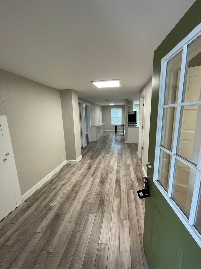Building Photo - 451