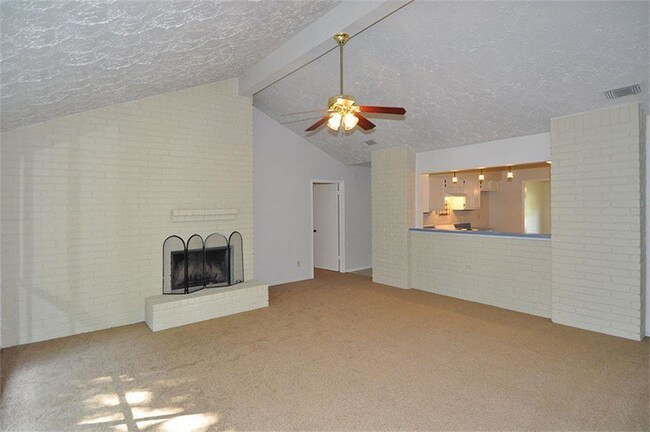 Foto del edificio - 10614 Plum Lake Dr