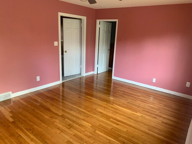 Living room - 6 Eastern Ave