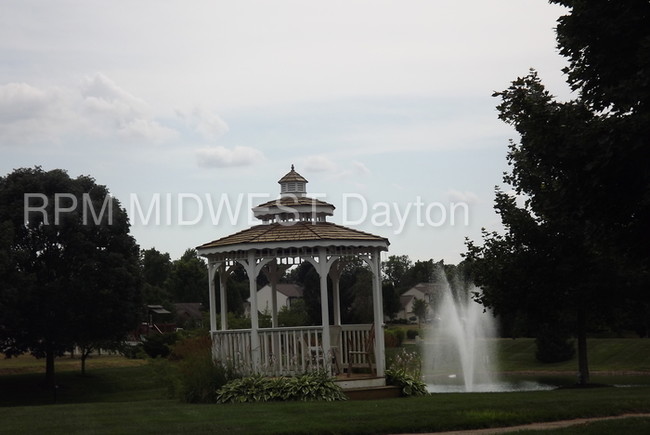 Building Photo - Beavercreek 3 Bed 2.5 Bath Condo!