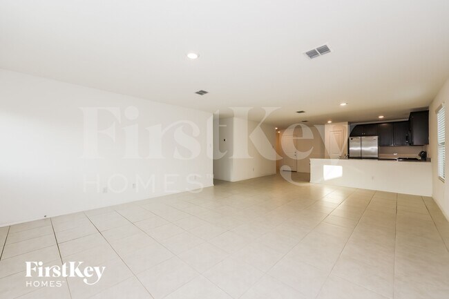 Foto del edificio - 14837 Firerock Rd