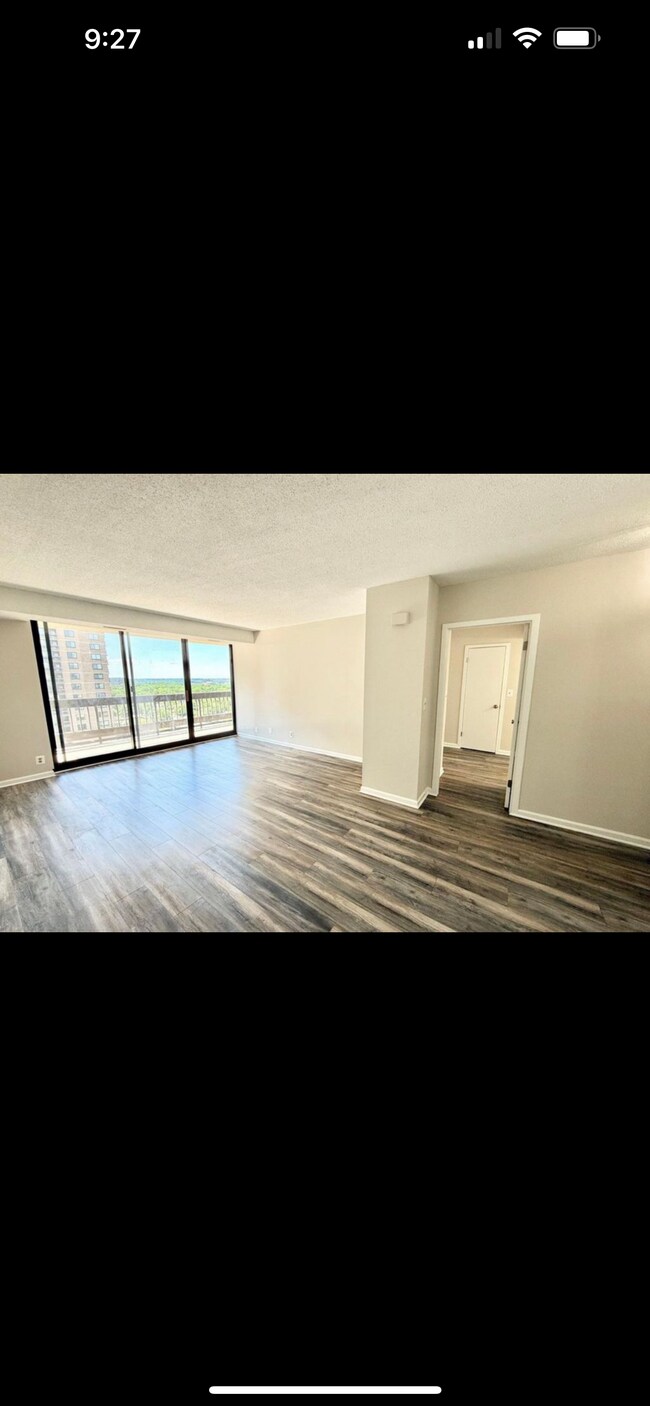 Foto del edificio - 5505 Seminary Rd