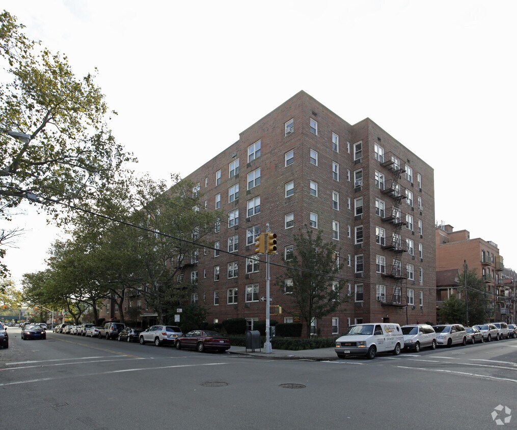 Primary Photo - 1310 Avenue R
