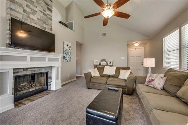 Building Photo - 927 Azalia Dr