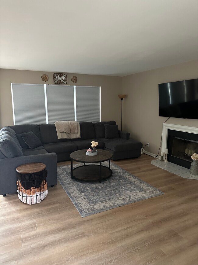 Foto del edificio - 102 Chancellor Ct