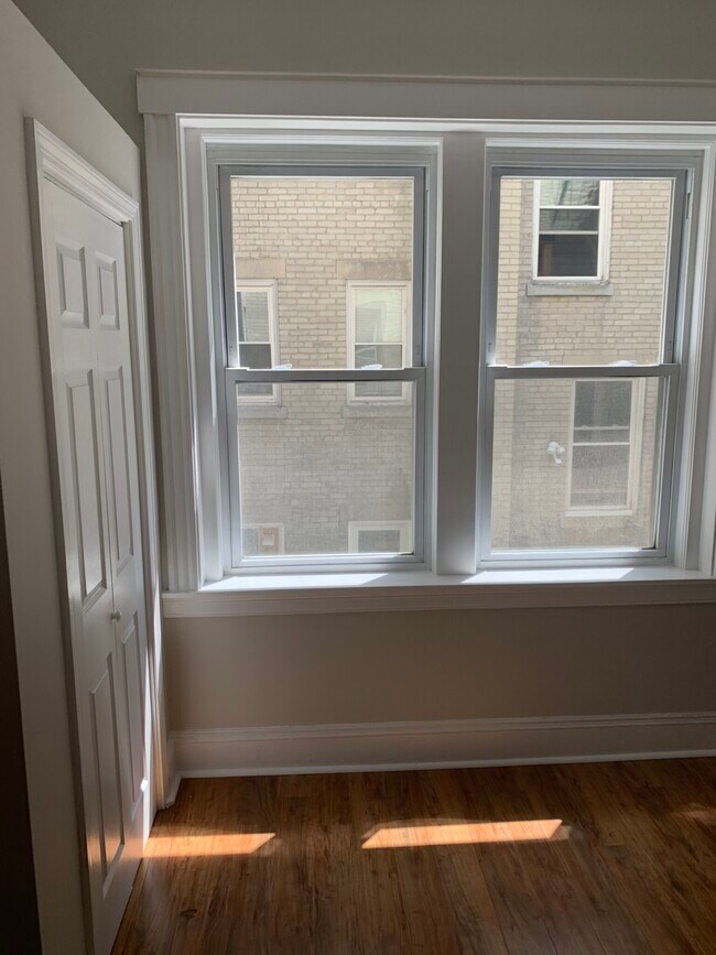 Foto del edificio - 1193 Commonwealth Ave